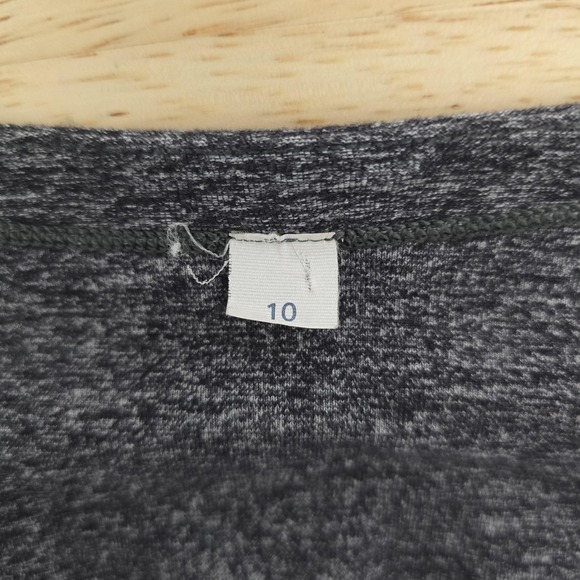 Lululemon‎ Shirt Womens 10 Gray Heather V Neck Long Sleeve Split Hem Yoga Casual - Picture 3 of 11